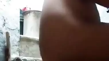 Today Exclusive- Sexy Paki Bhabhi Record Her Nude Selfie