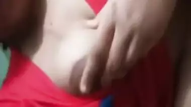 Desi College Girl Showing Big Boobs & Pussy