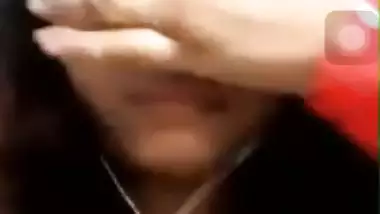 Cute expression bhabhi shows boobs and pussy on video call