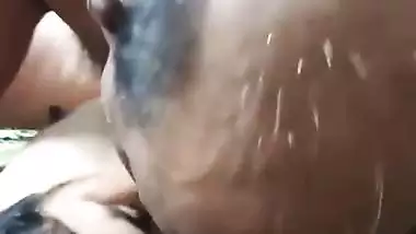 Man fucks his fair neighbor’s pussy in the desi sex video