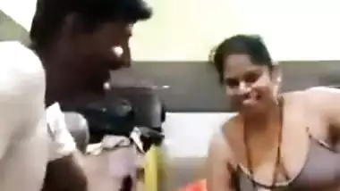 Indian neighbour Bhabhi sex scandal clip