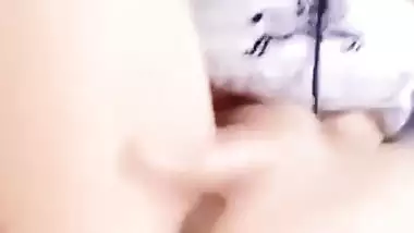 Punjabi slim girl nude fingering viral hot video