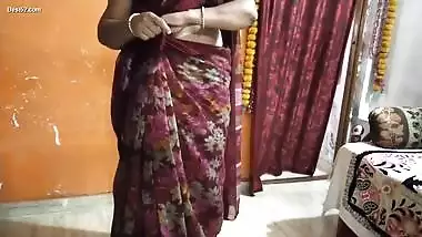 380px x 214px - Bhabi Wearing Saree free sex video