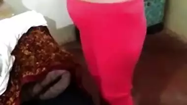 380px x 214px - Cameraman Films The Desi Wife In Pink Leggings Putting On Clothes free sex  video