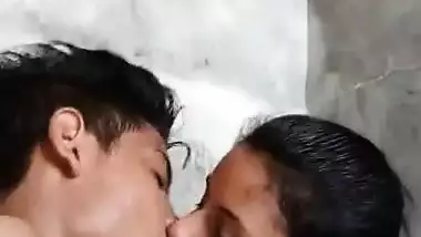 Desi Teen Couple Hot Kiss free sex video