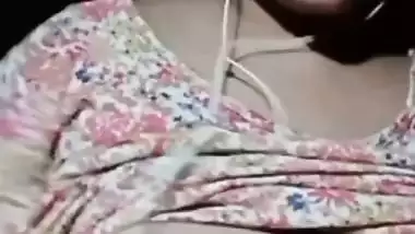Red lips aunty naked live video call to boyfriend
