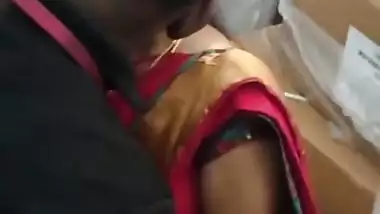 Bijapur Sexaunty - Kannada Sex Aunty Fucked In Storeroom Viral Clip
