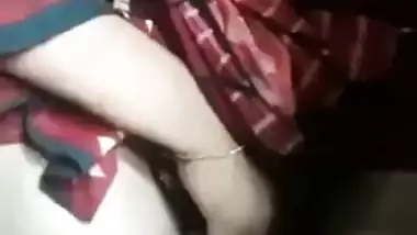 Unsatisfied housewife from Bangladesh dildo masturbation