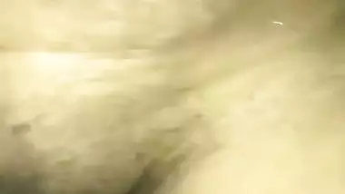 South Indian man shows lady’s pussy in nude mms