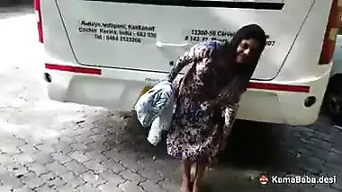 Tamil lady removes her salwar and panties outdoors