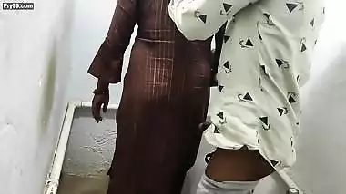 Wwxxxxwww - Bathroom Me Mutate Huye Bhabhi Boli Aaj To Muje Chod Dijiye Devar Ji free  sex video