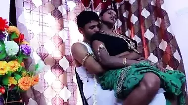 380px x 214px - Masala Foreplay B Grade Blue Film Of Madrasi Indian Desi Aunty free sex  video