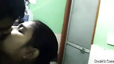 Man kisses his modest girlfriend in India filming them on XXX camera