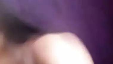 Beautiful eyes sexy maal nude fingering with a smile