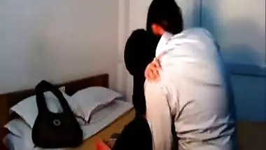 Gujarat Mature College Colleagues Foreplay With Each Other On Campus