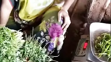 380px x 214px - Sexy Indian Vegetable Vendor Spy free sex video